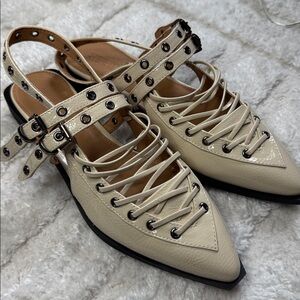 Steve Madden Cream Strappy Flats. Brand new.